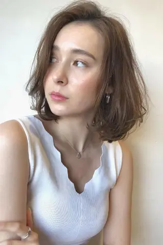 ミディアム カラー 【大宮】デザイナー Anne 諳 アンのヘアスタイル