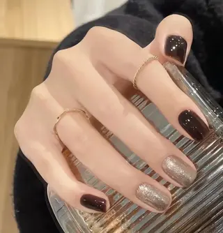 ネイル 高木 維麗絲のネイルデザイン