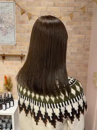 カラー 西野 衣織のヘアスタイル