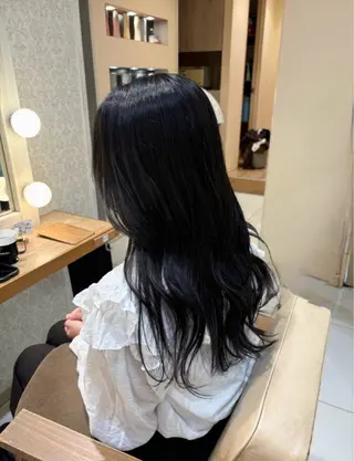 ロング カラー ブリーチなしカラー/ 暖色カラー/艶カラーのヘアスタイル