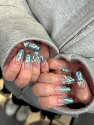 ネイル Takahashi kurumi🦋のネイルデザイン