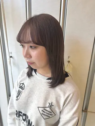 ミディアム Iris by artina 武蔵小杉店【イリス バイ アルティナ】所属・🎼レイヤー/顔周り カット/nene♬のヘアスタイル