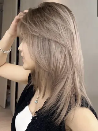 カラー 透明感カラー/レイヤ ーhinata.のヘアスタイル