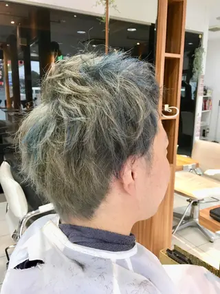 ショート カラー メンズ 白髪ぼかしハイライト 柳川拓哉のヘアスタイル