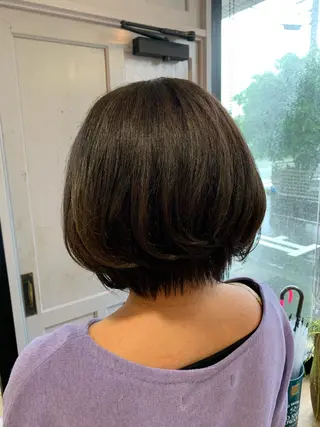 ショート カラー ツキダテ ユイのヘアスタイル