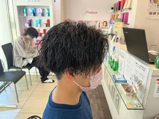 ミディアム パーマ メンズ 韓国風メンズ/毛流れ ヘアなら須田龍世のヘアスタイル