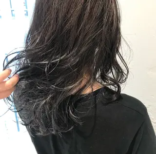 ミディアム カラー パーマ マツエク・マツパ 韓国ヘア🇰🇷/ レイヤーカット✂︎のヘアスタイル