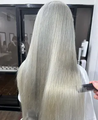 ロング カラー 🧠U-topia 西村彩🧠のヘアスタイル