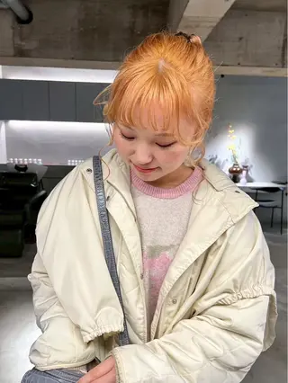 カラー 纐纈 釉羽のヘアスタイル