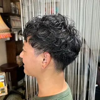 ショート パーマ メンズ BRITS 渡辺 菜々子のヘアスタイル