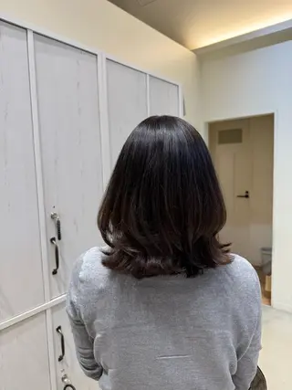 ミディアム 太田 千尋のヘアスタイル