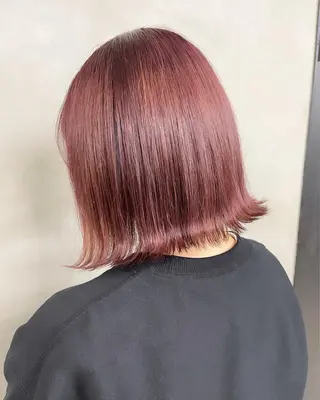 ミディアム 縮毛矯正🐼暖色 根本侑季のヘアスタイル