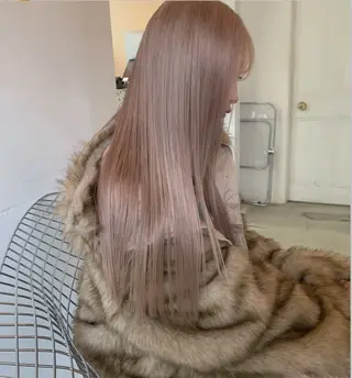 ロング カラー Ravo所属・キラ/ハイトーン/ ダブルカラーのヘアスタイル