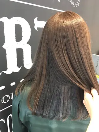 セミロング カラー 伊藤 いほみの眉毛・アイブロウイメージ