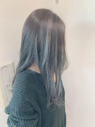 セミロング カラー 白髪ぼかしハイライト 柳川拓哉のヘアスタイル