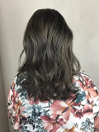 ロング カラー L’atelier BROCANTE (ラトリエ ブロカント)所属・BROCANTE立川 karasawa.nのヘアスタイル