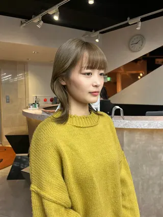 ミディアム み ゆのヘアスタイル