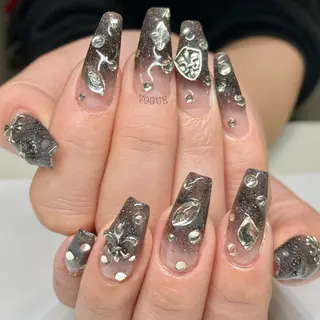 ネイル VOGUE ×SWANのネイルデザイン