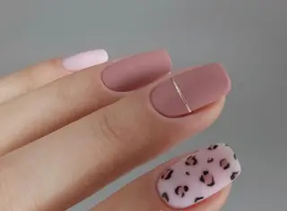 ネイル ゲン レイカのネイルデザイン