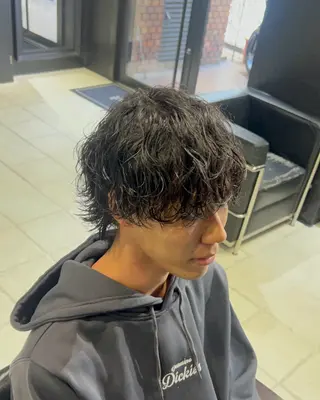 ミディアム パーマ メンズ 【フェザーパーマ】 【縮毛矯正】鶴田文のヘアスタイル