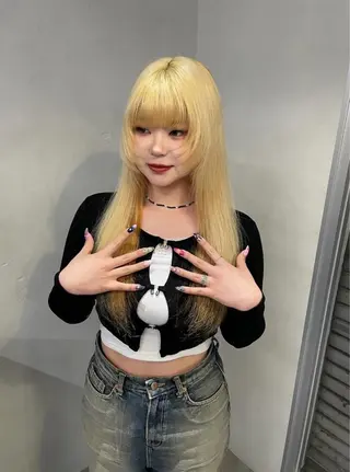 ロング カラー ブリーチ/ベージュ 💕/momoaのヘアスタイル