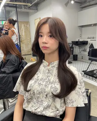ロング カラー 新宿/韓国ヘア/ 髪質改善ストレートのヘアスタイル