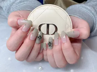 ネイル hair f.Row所属・阿部 千晶のネイルデザイン