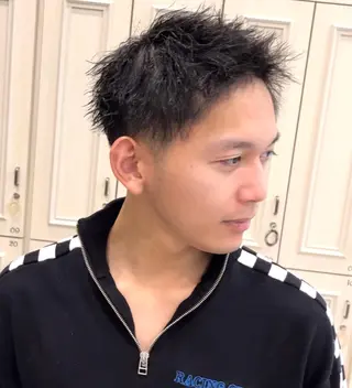 メンズ 大阪ウルフカット 🐺デザインカラーのヘアスタイル