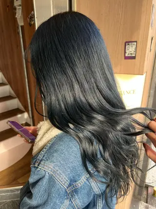 ロング 【ブロンド】【ベージ ュ系】TAKUMAのヘアスタイル