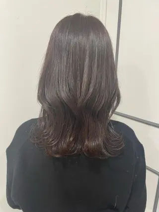 ミディアム カラー SHEARA BY CARE所属・. AYUKAのヘアスタイル