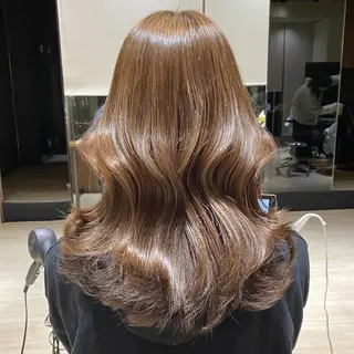 ミディアム カラー レイヤー/顔周り /透明感🩶高橋大のヘアスタイル