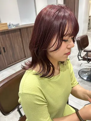 ミディアム カラー オリーブベージュ/ ブリーチなし透明感のヘアスタイル