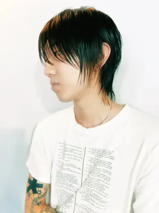 メンズ FLOWERS所属・ウルフ、レイヤー 、メンズカットSHOのヘアスタイル