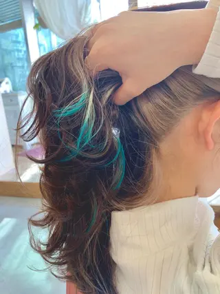 ミディアム カラー fio マナミのヘアスタイル