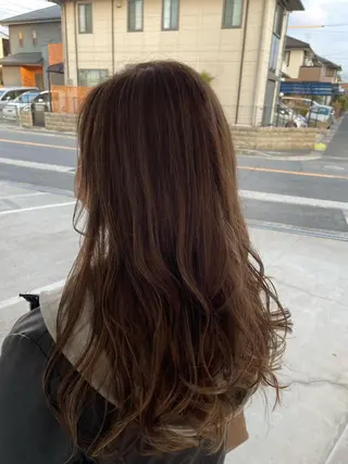 ロング ヘアーズゲート東岸和田店所属・黒川 智子のヘアスタイル