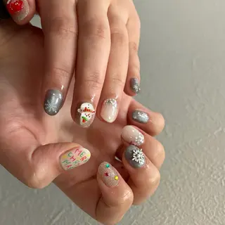 ネイル GRANDEUR焼津 Nana🦖のネイルデザイン