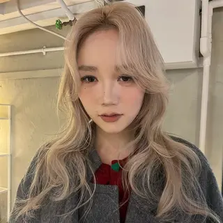 セミロング カラー ボブハイトーン🦖 デザインMAMIのヘアスタイル