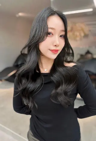 ロング カラー パーマ Lond Roleのヘアスタイル