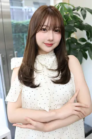 ロング カラー 藤原 亜美果のヘアスタイル