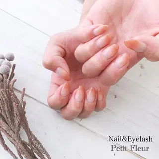 ネイル Petit Fleur所属・青柳 亜梨奈のマツエク・マツパデザイン