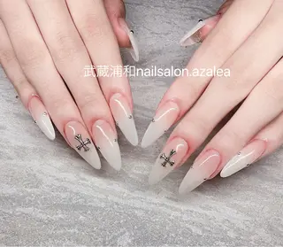 ネイル R inのネイルデザイン