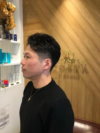 ショート パーマ メンズ 鈴村 大介のヘアスタイル