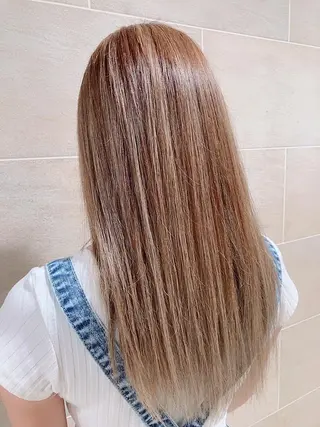 ロング カラー 宮原 佳苗のヘアスタイル