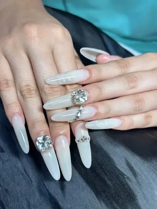 ネイル hello.nail所属・Horie 雪のネイルデザイン