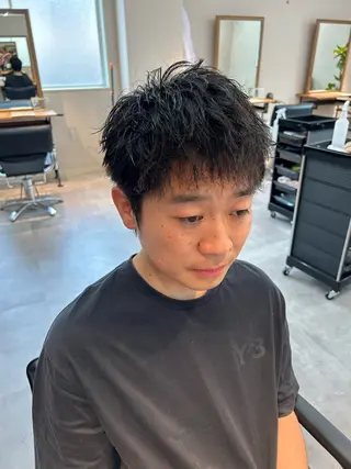 メンズ フェザーパーマ/韓国 /メンズカット/保立のヘアスタイル