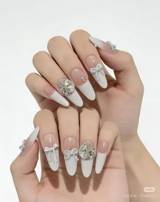 ネイル 飯田 真央のネイルデザイン