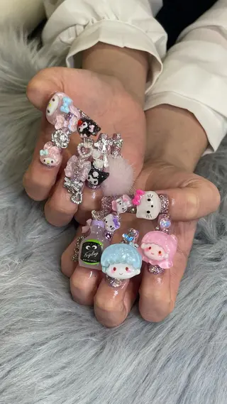 ネイル RICO NAIL所属・RICO Nail パーツつけ放題🌈のネイルデザイン