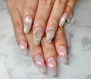 ネイル マツエク・マツパ アイブロウ Nail&eye Belire 新宿のネイルデザイン