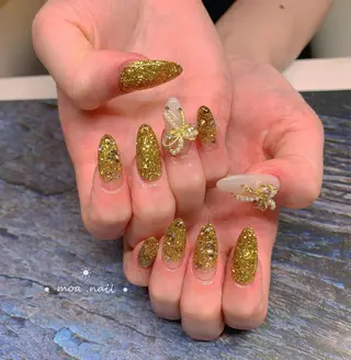 ネイル MOA NAIL所属・MoaNail🫶 Yoshiのネイルデザイン