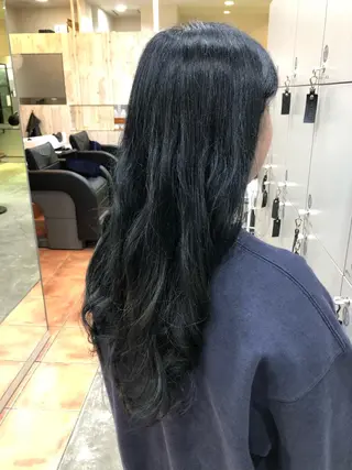 ロング カラー 小野 遥南のヘアスタイル